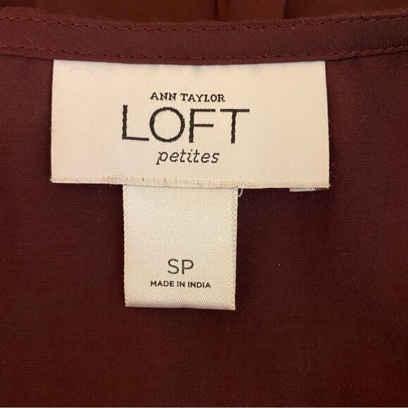 Ann Taylor Loft Wine Colored Sleeveless Tank Flower Embellished Womens Size SP - Picture 5 of 6